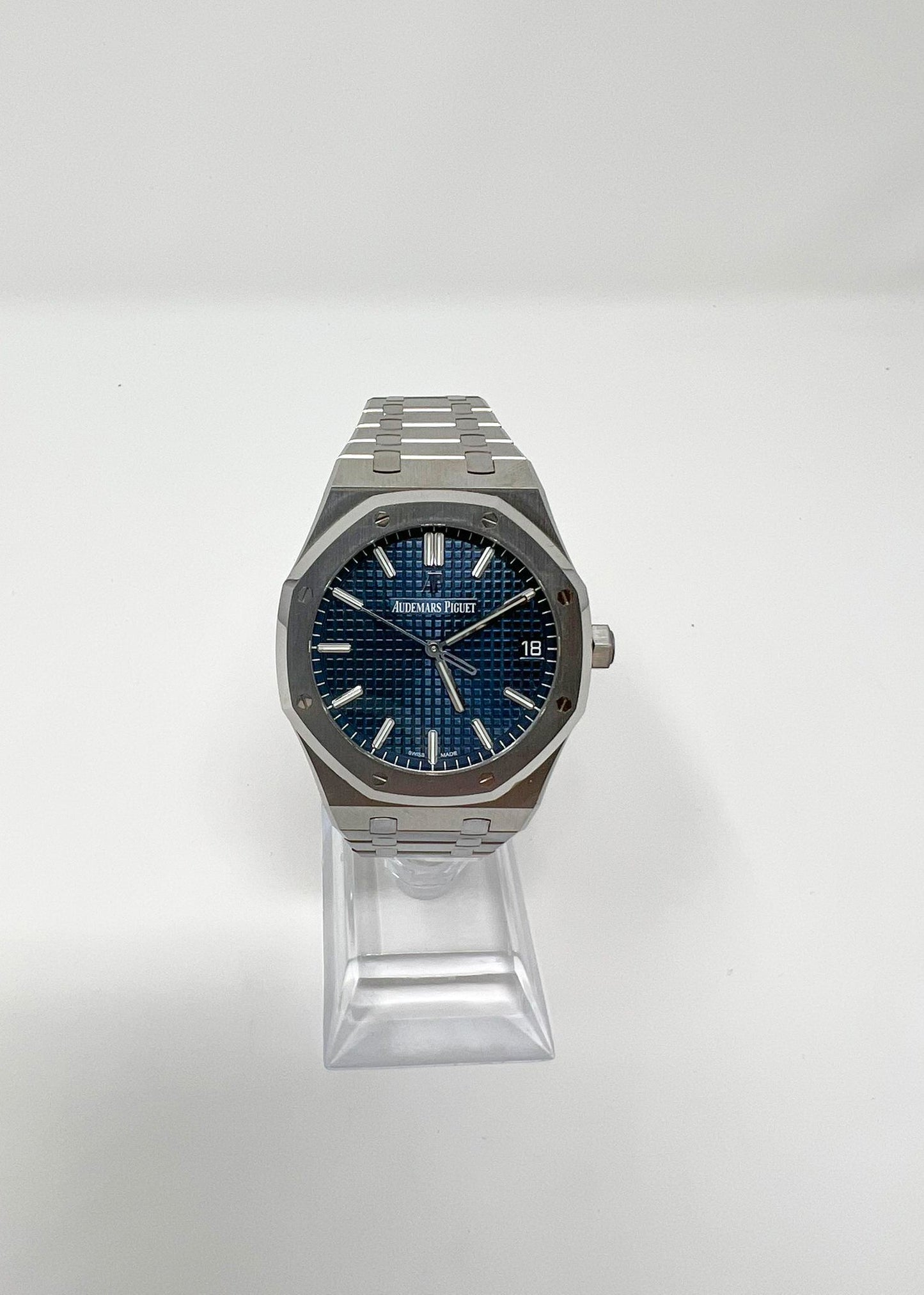 Audemars Piguet - Royal Oak - 41 MM - Steel - 15500ST.OO.1220ST.01