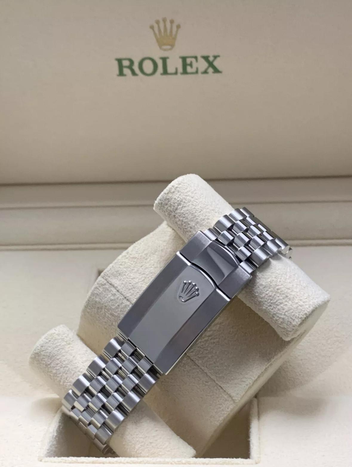 126334 41mm Jubilee White Roman Brand New 2024 Complete Set $13,200