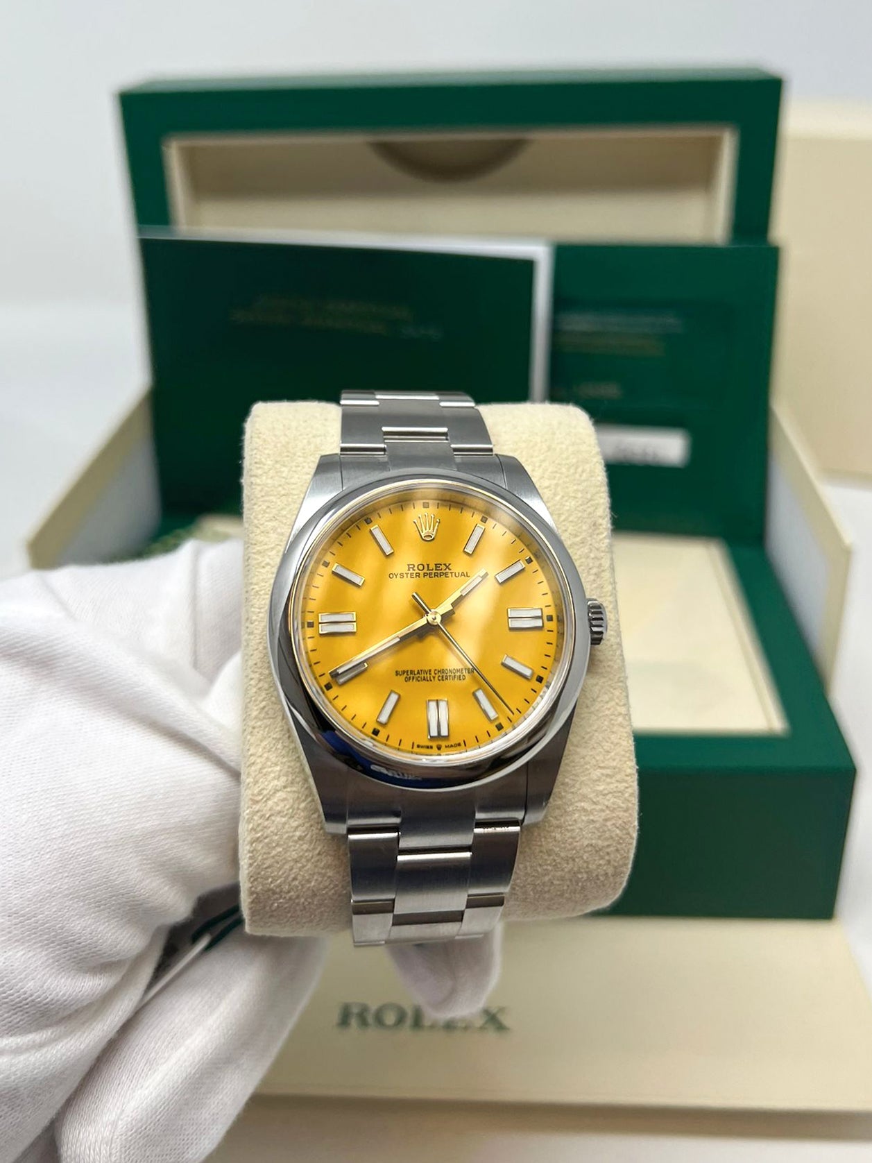 Rolex Stainless Steel Oyster Perpetual no date Watch - 41 MM - Oyster Bracelet - Yellow Dial - 124300 yio