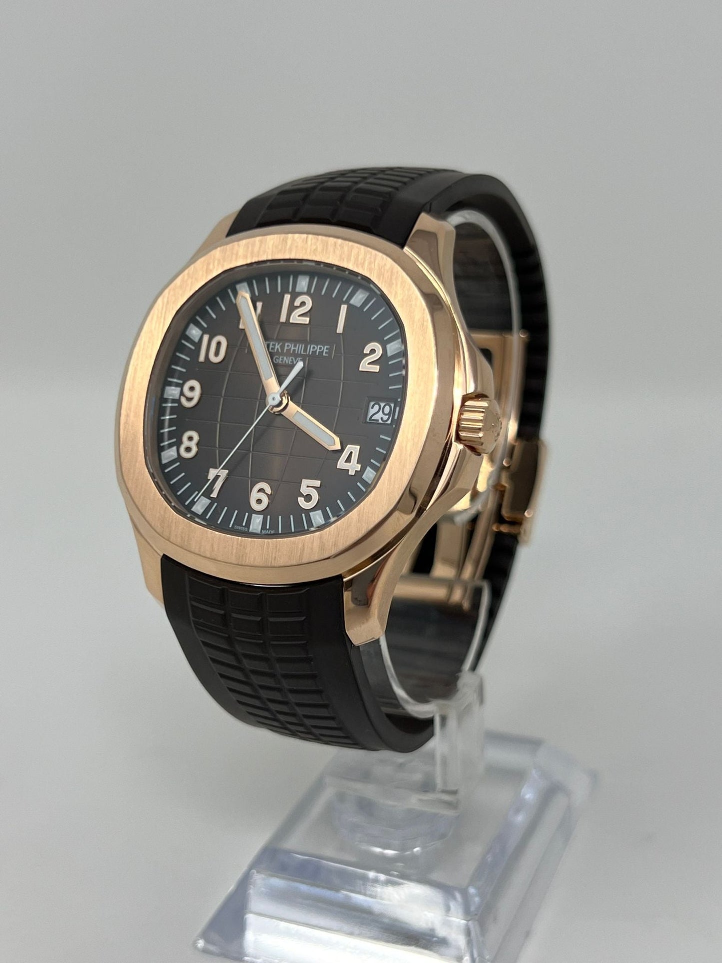 Patek Philippe Aquanaut - 40MM - Rose Gold - 5167R-001