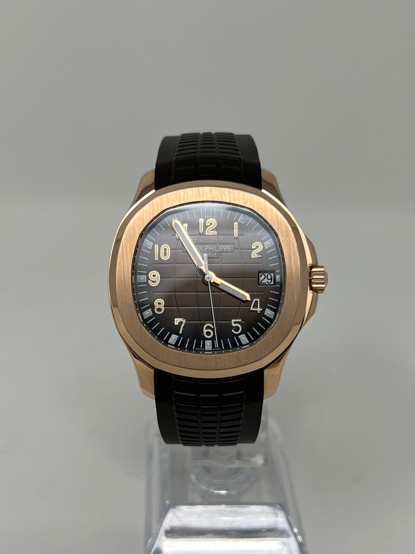 Patek Philippe Aquanaut - 40MM - Rose Gold - 5167R-001