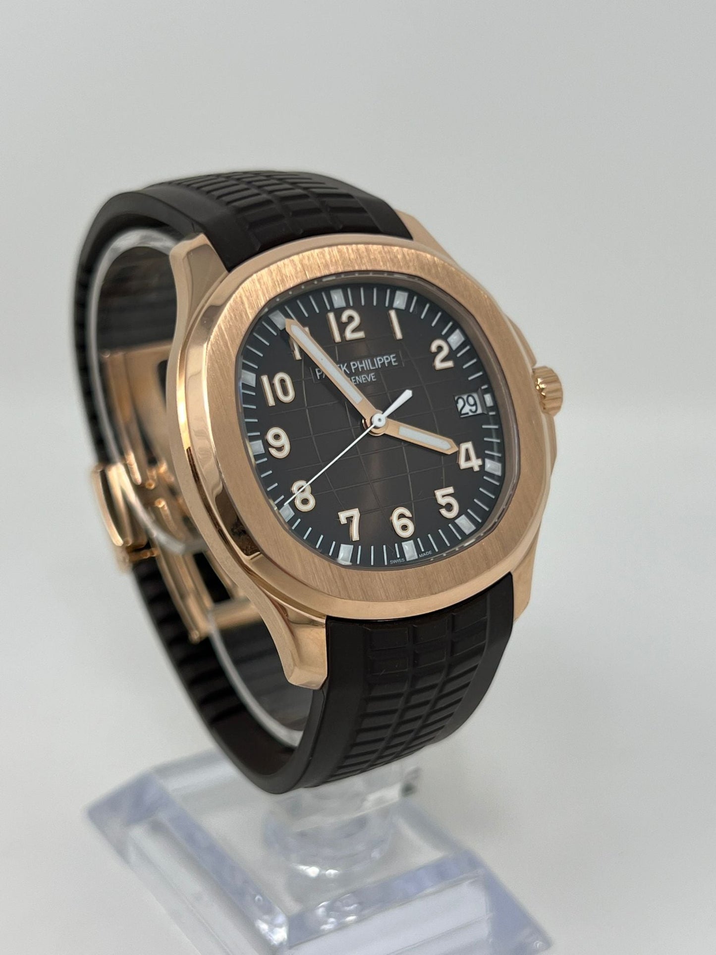 Patek Philippe Aquanaut - 40MM - Rose Gold - 5167R-001