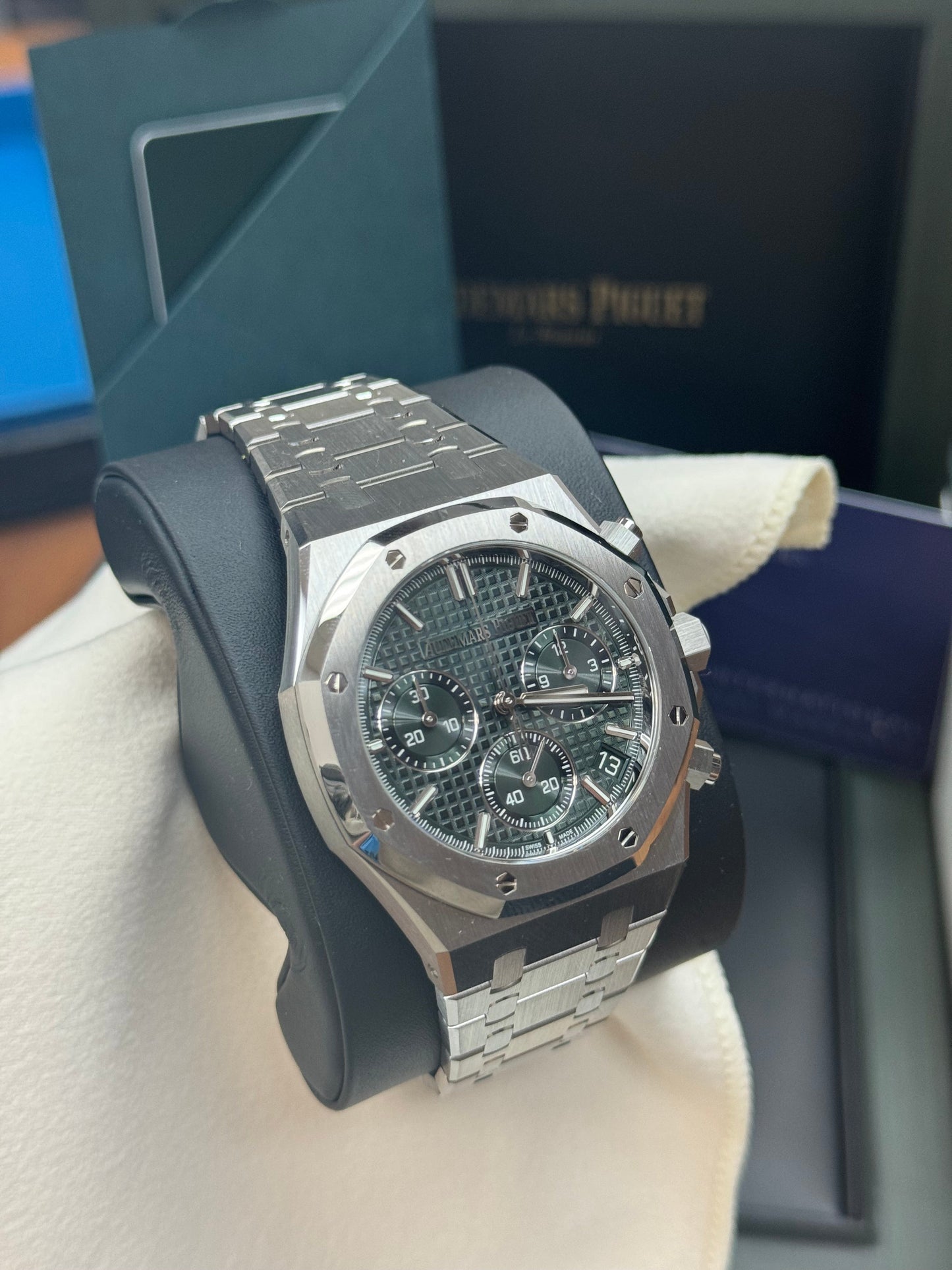 Audemars Piguet - Royal Oak - Chronograph - 41 MM - Steel - 26240ST.OO.1320ST.04