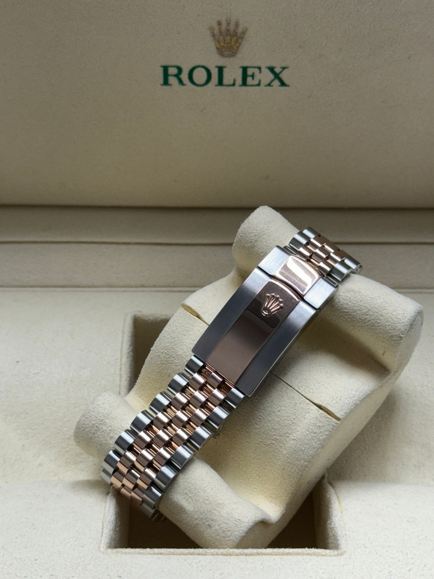 126231 Datejust 36mm Rose Gols Jubilee White Roman Like New Complete Set $14,299