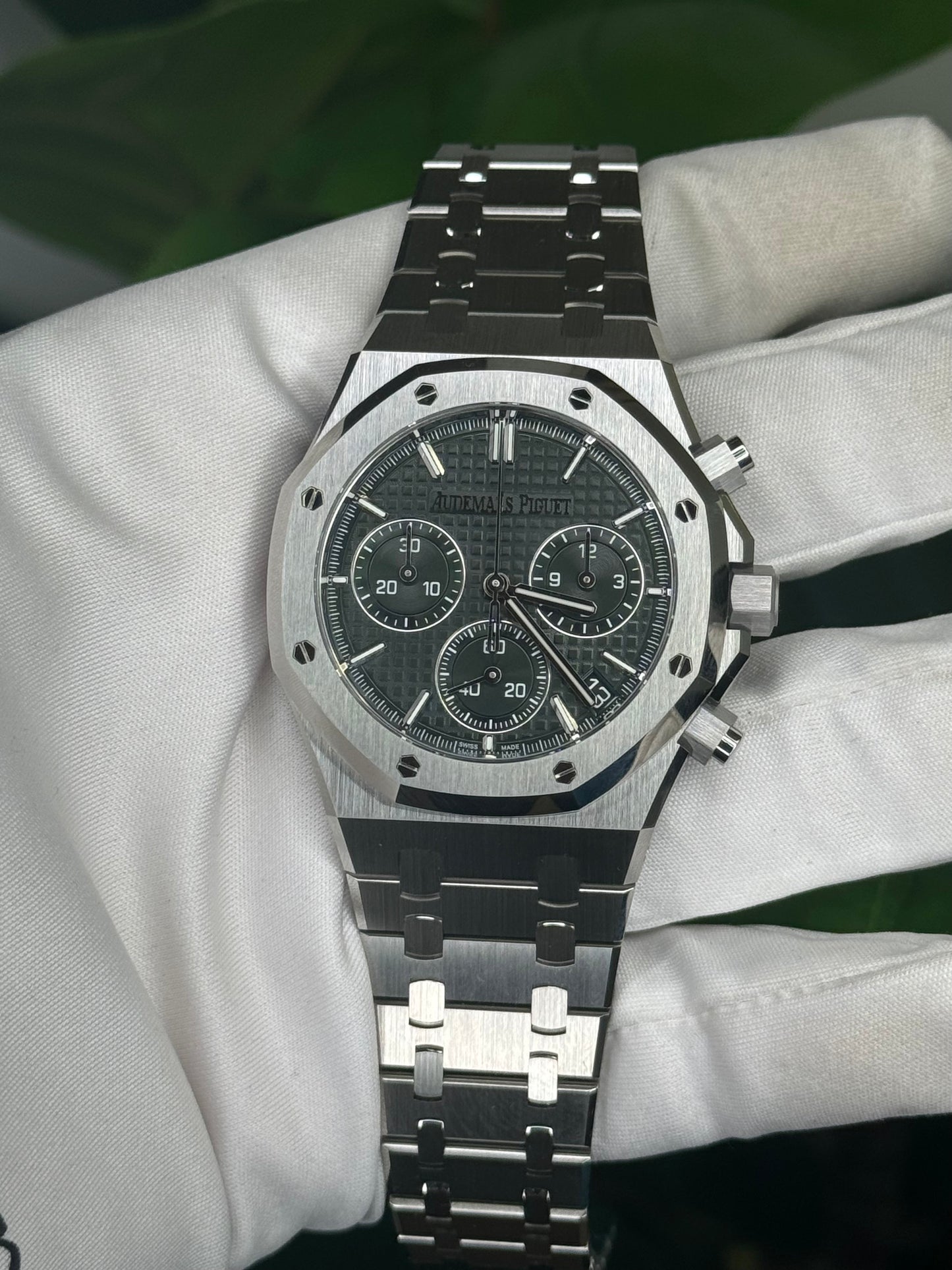 Audemars Piguet - Royal Oak - Chronograph - 41 MM - Steel - 26240ST.OO.1320ST.04