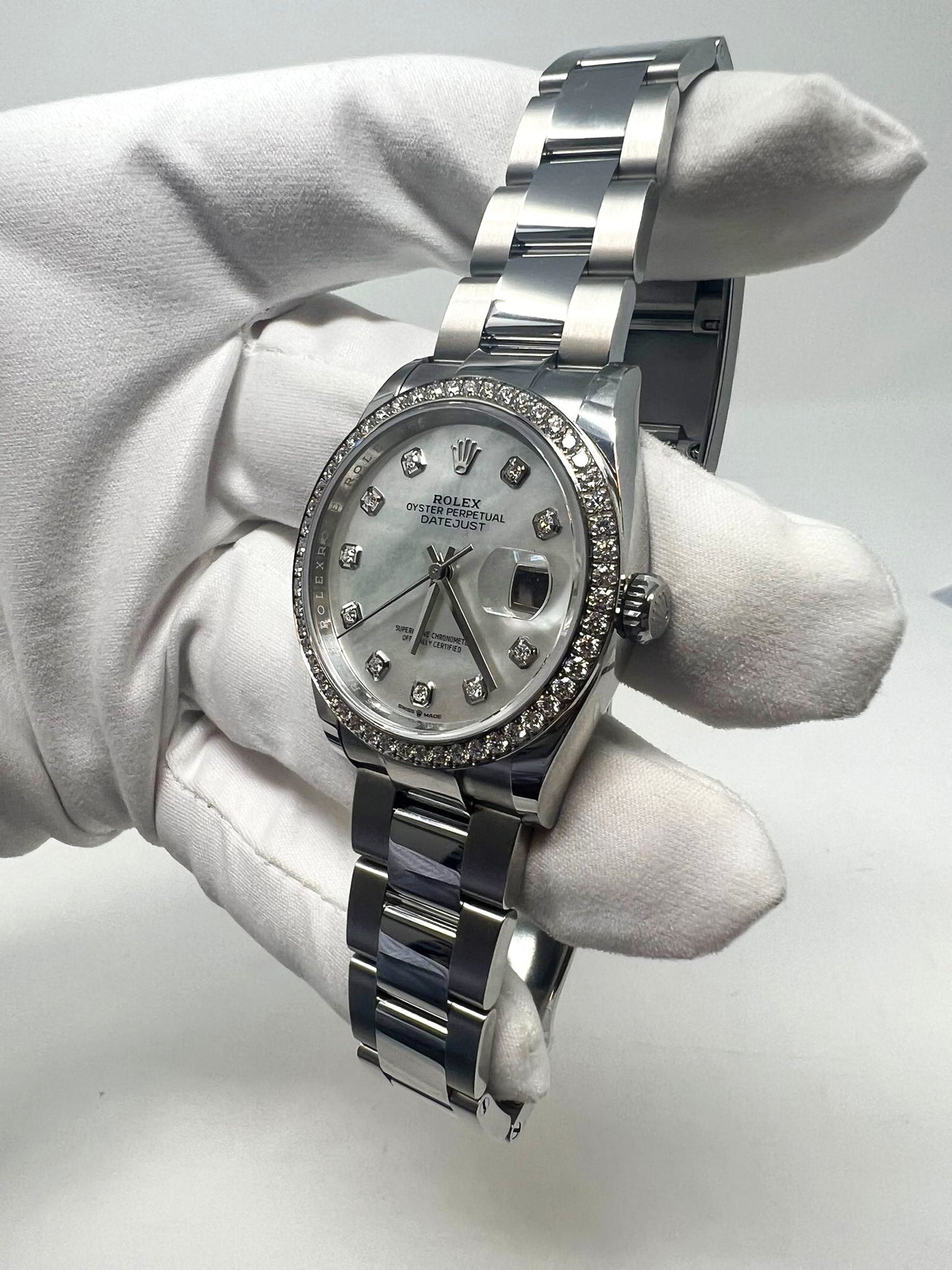 Rolex Stainless Steel And White Gold Datejust - 36 MM - Oyster Bracelet - Diamond Bezel - Mother of Pearl Diamond  Dial - 126284RBR mdo