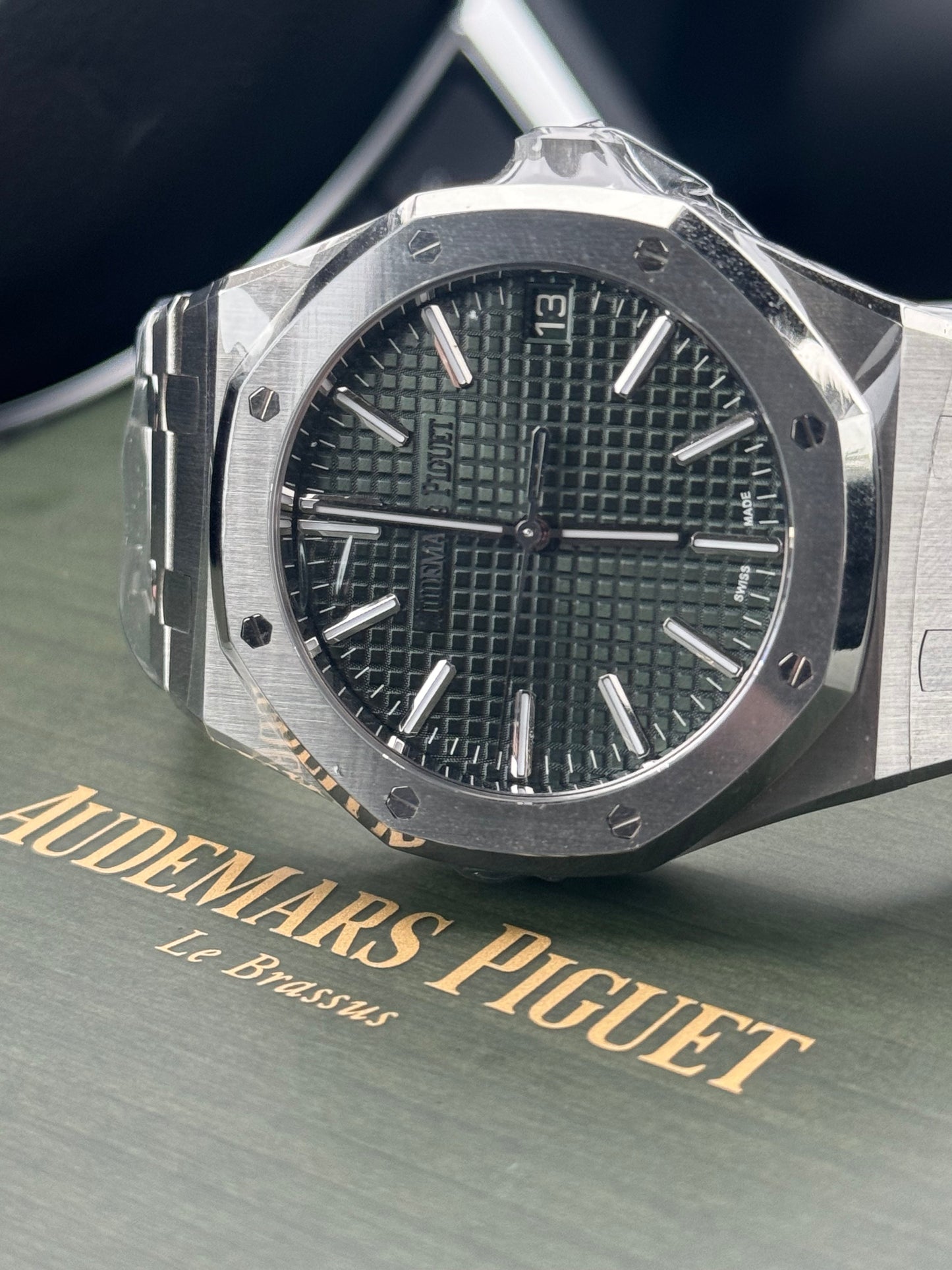 Audemars Piguet - Royal Oak - 41 MM - Steel - 15510ST.OO.1320ST.04