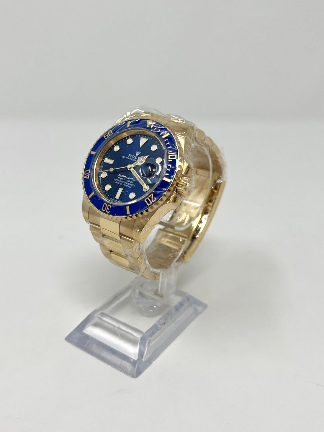 Rolex Yellow Gold Submariner Watch 41MM - Oyster Bracelet - Blue Dial - 126618LB