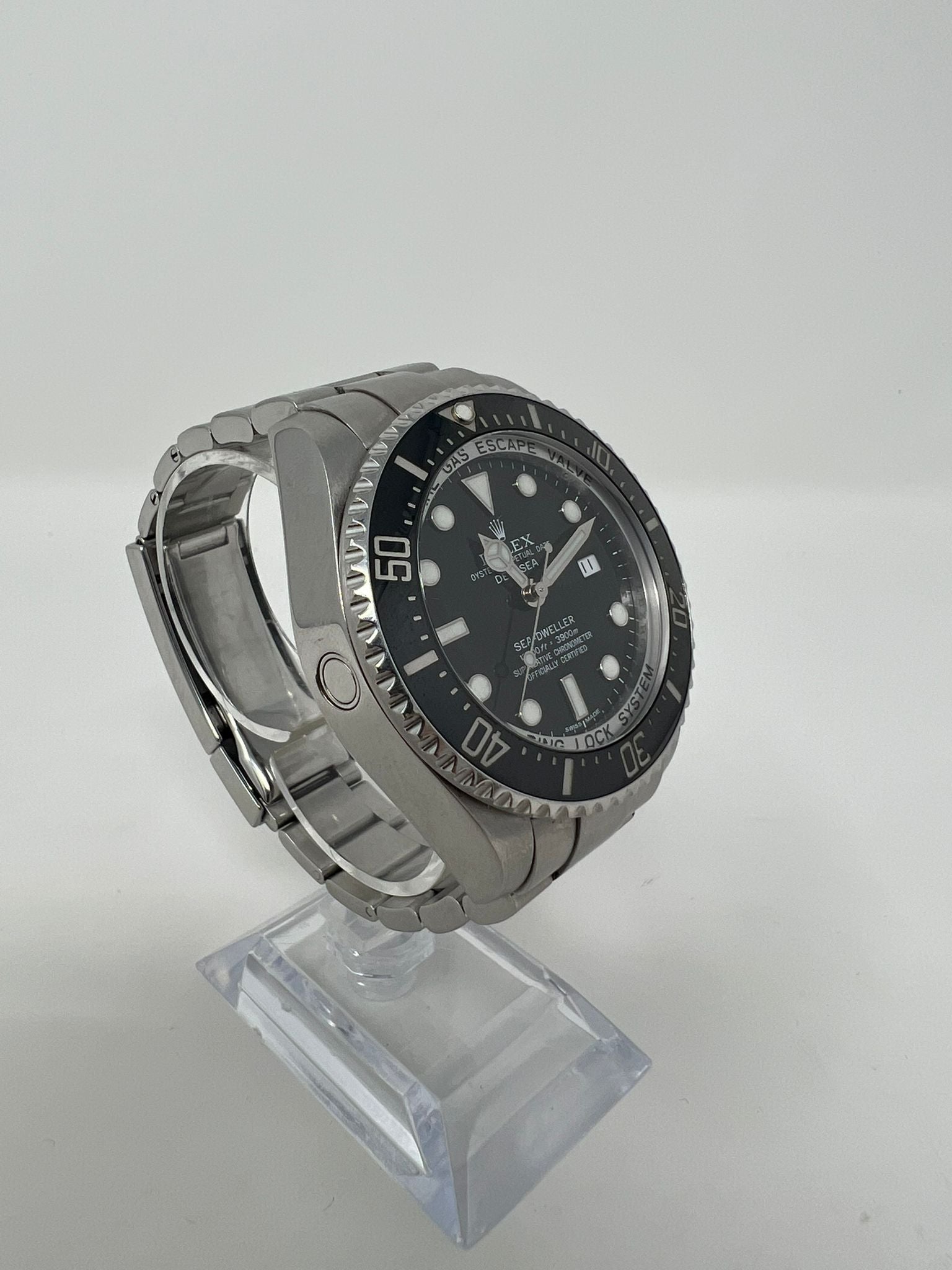 Rolex Stainless Steel Sea-Dweller Watch - 44 MM - Oyster Bracelet - Black Dial - 116660