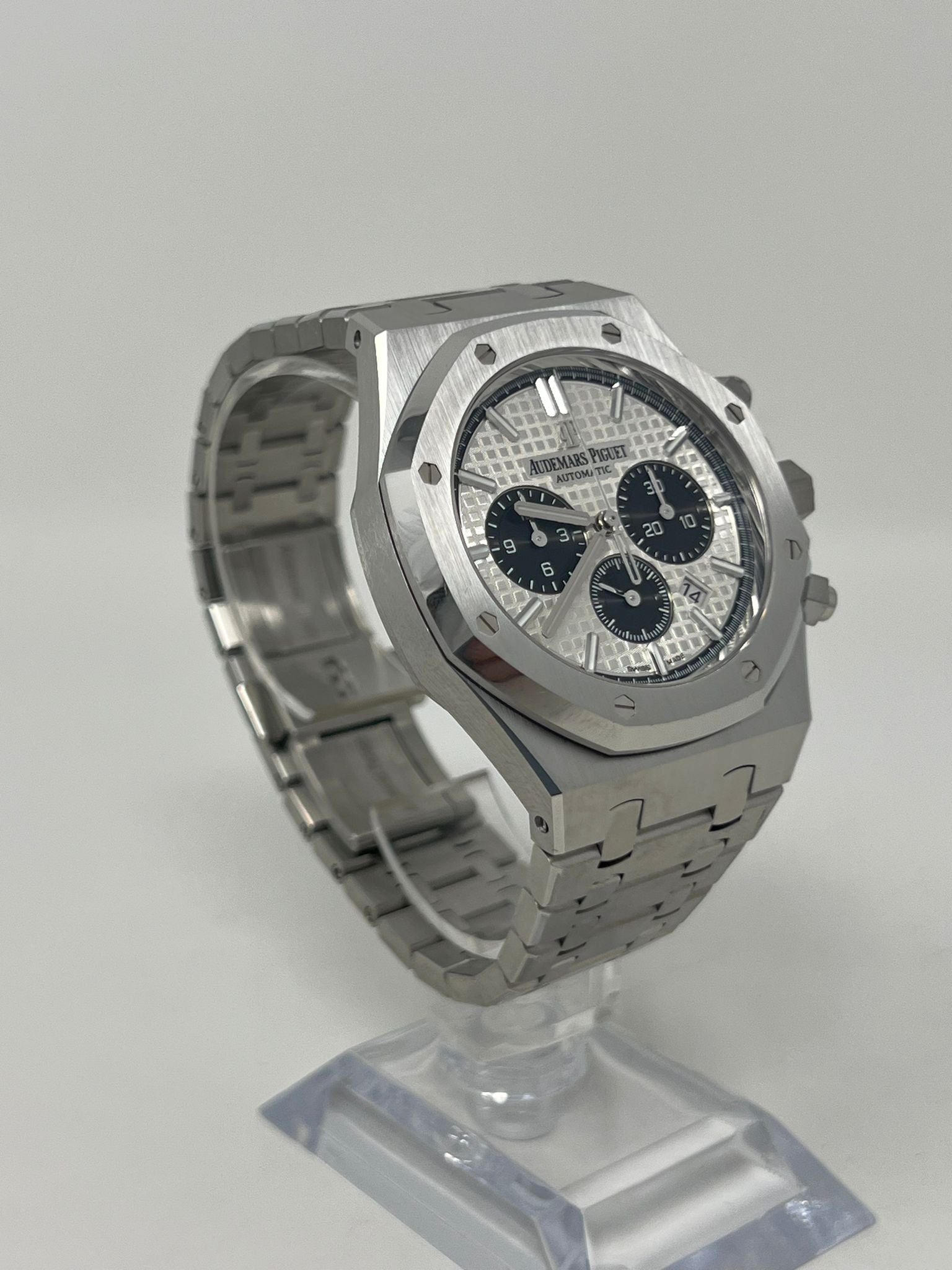 Audemars Piguet - Royal Oak - 41 MM - Steel - 26331ST.OO.1220ST.03