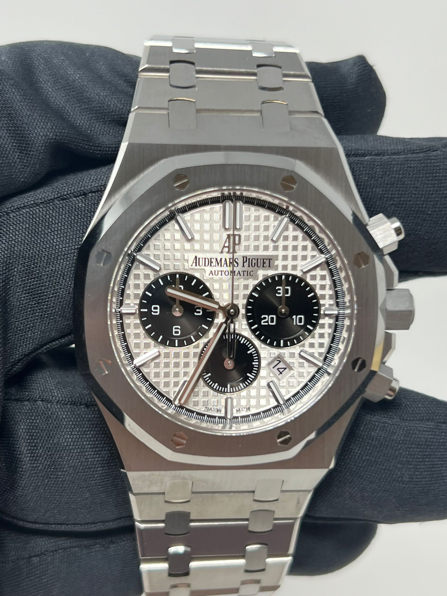 Audemars Piguet - Royal Oak - 41 MM - Steel - 26331ST.OO.1220ST.03